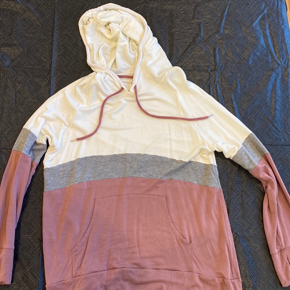 Worn once, size XXL women’s long sleeve/hoody. White and purple.